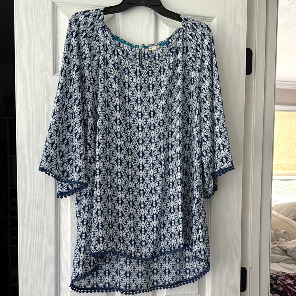 Eyeshadow Blue and White 3/4 Sleeve Tunic Blouse